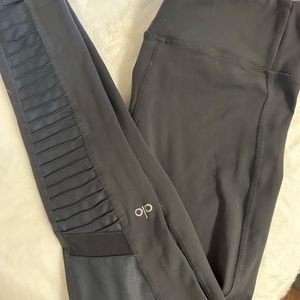 Alo moto leggings